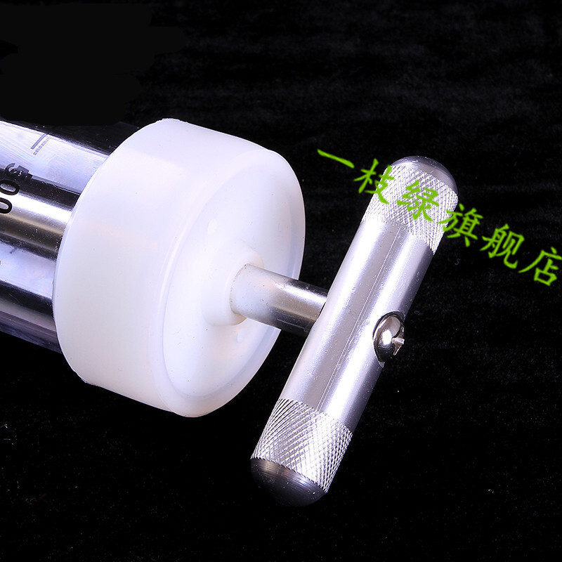精準(zhǔn)繁育，高效養(yǎng)殖 注射器子宮清洗器在豬人工授精中的應(yīng)用與價值
